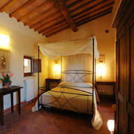 Self-catering vacation apartments in Tuscany :: Villa and Fattoria di Catignano