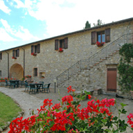 Residence con piscina e appartamenti rustici per vacanze in Toscana :: Fattoria di Catignano